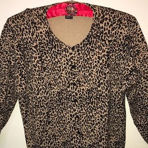 SILX BY AUGUST SILK STRETCH - Size Large Leopard print cardigan